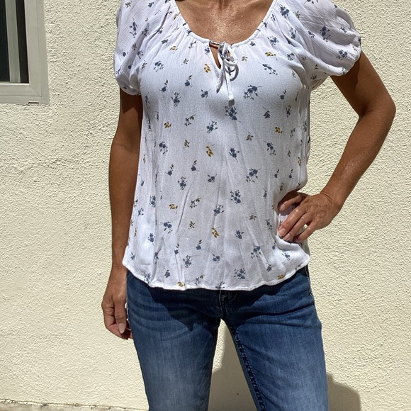 Mudd medium White floral top - Picture 3 of 6